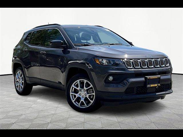 2024 Jeep Compass Latitude Lux