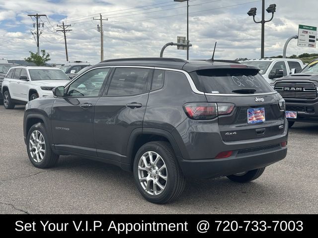 2024 Jeep Compass Latitude Lux