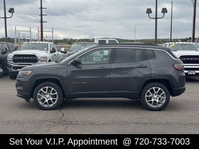 2024 Jeep Compass Latitude Lux