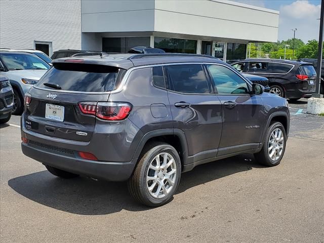 2024 Jeep Compass Latitude Lux