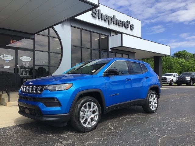 2024 Jeep Compass Latitude Lux