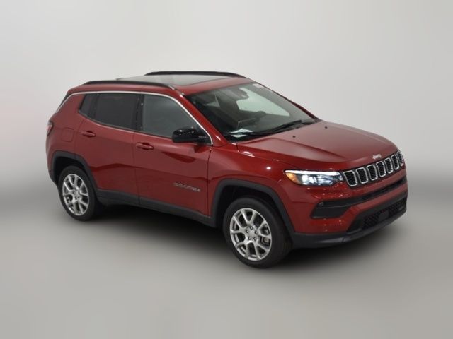 2024 Jeep Compass Latitude Lux