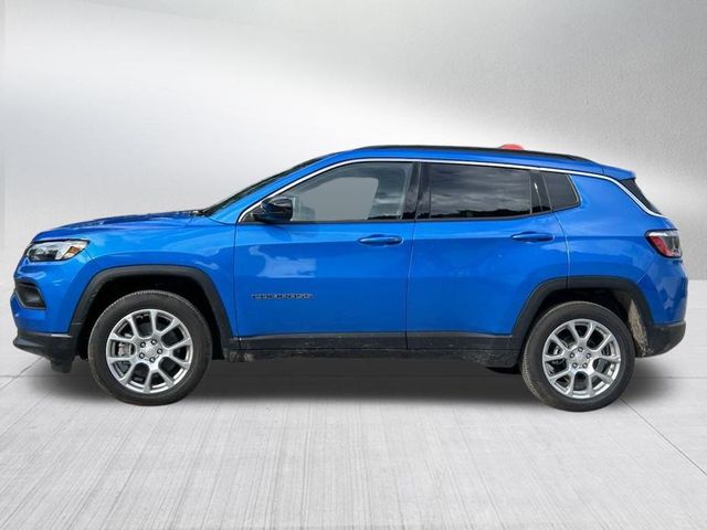 2024 Jeep Compass Latitude Lux