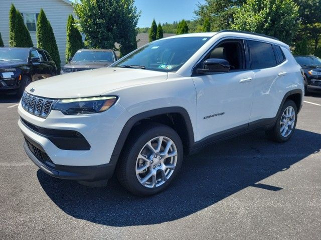 2024 Jeep Compass Latitude Lux