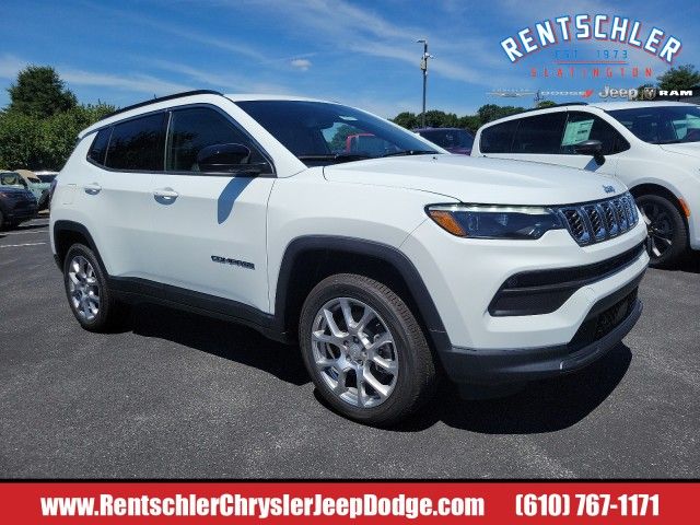 2024 Jeep Compass Latitude Lux