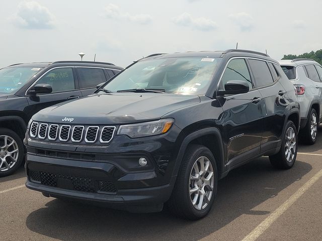 2024 Jeep Compass Latitude Lux