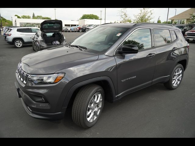 2024 Jeep Compass Latitude Lux