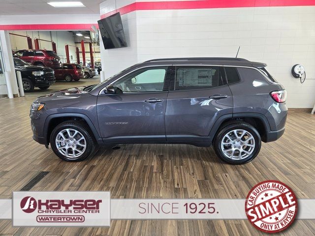 2024 Jeep Compass Latitude Lux