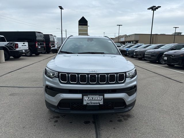 2024 Jeep Compass Latitude Lux