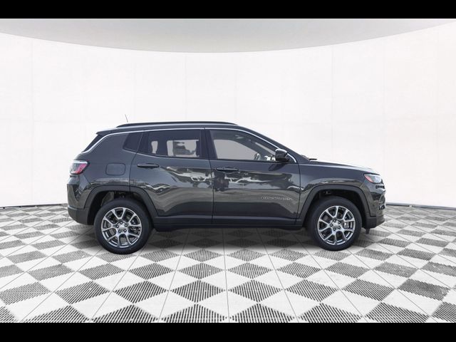 2024 Jeep Compass Latitude Lux