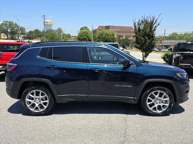 2024 Jeep Compass Latitude Lux