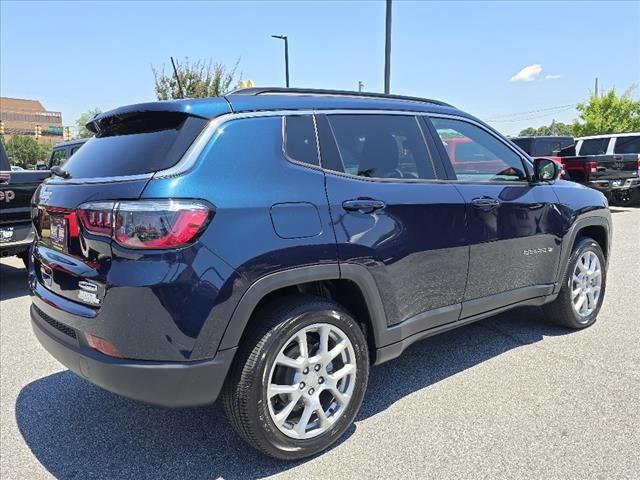 2024 Jeep Compass Latitude Lux