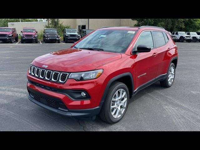 2024 Jeep Compass Latitude Lux