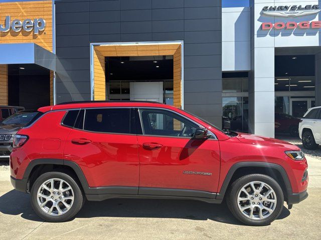 2024 Jeep Compass Latitude Lux