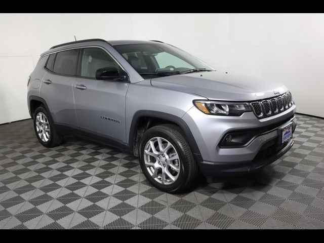 2024 Jeep Compass Latitude Lux