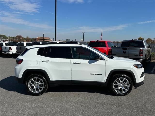 2024 Jeep Compass Latitude Lux