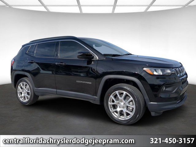 2024 Jeep Compass Latitude Lux