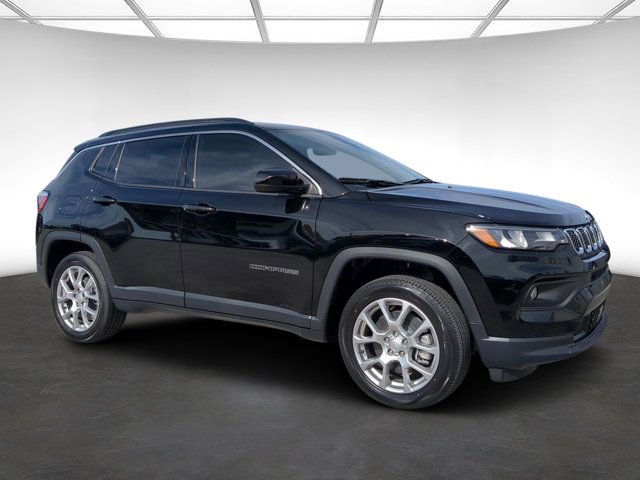 2024 Jeep Compass Latitude Lux