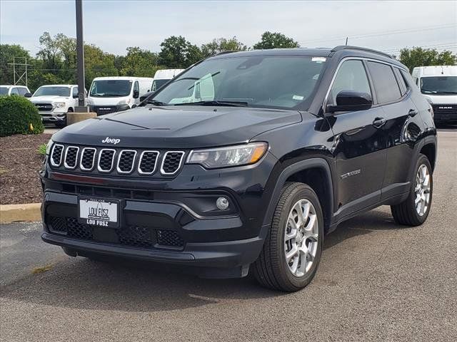 2024 Jeep Compass Latitude Lux