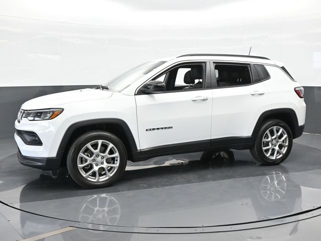 2024 Jeep Compass Latitude Lux