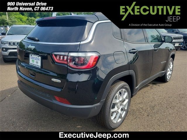 2024 Jeep Compass Latitude Lux