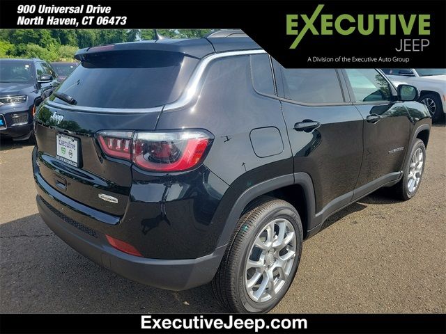 2024 Jeep Compass Latitude Lux