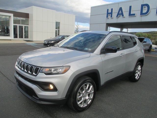 2024 Jeep Compass Latitude Lux