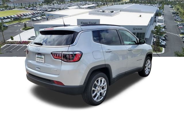 2024 Jeep Compass Latitude Lux