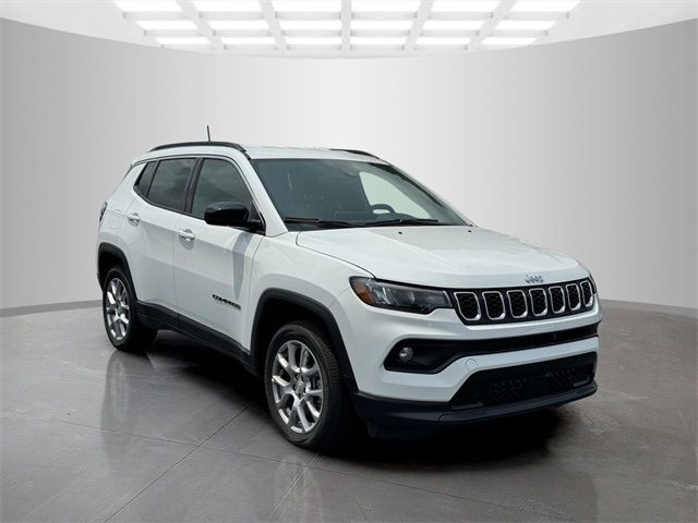 2024 Jeep Compass Latitude Lux