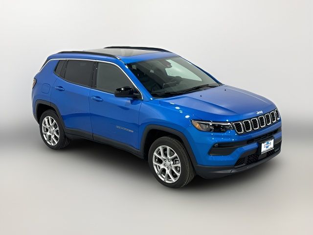 2024 Jeep Compass Latitude Lux