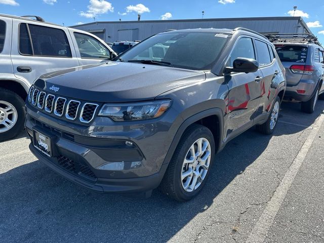 2024 Jeep Compass Latitude Lux