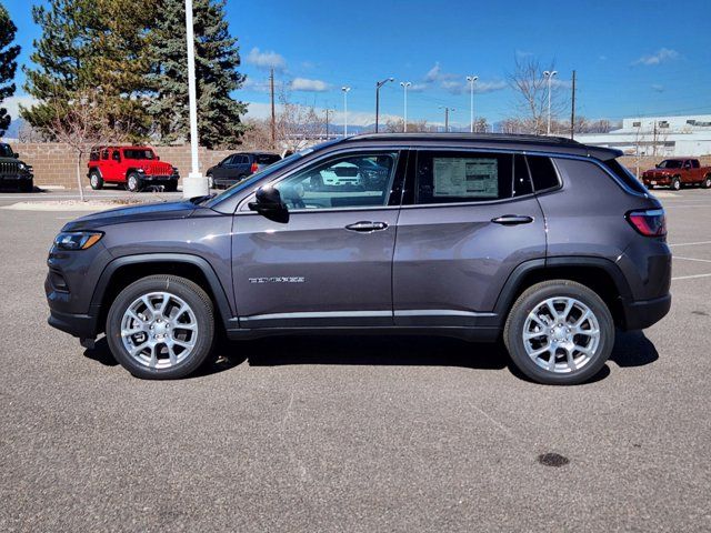 2024 Jeep Compass Latitude Lux