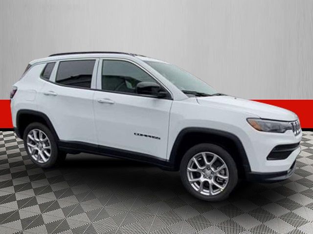 2024 Jeep Compass Latitude Lux