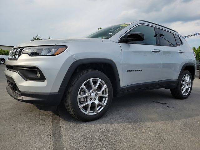 2024 Jeep Compass Latitude Lux