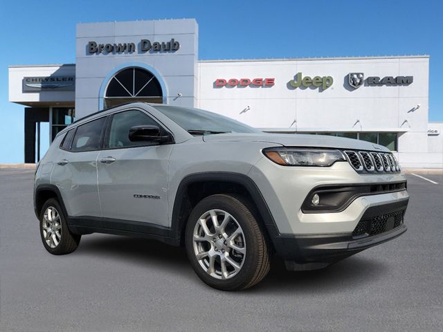 2024 Jeep Compass Latitude Lux