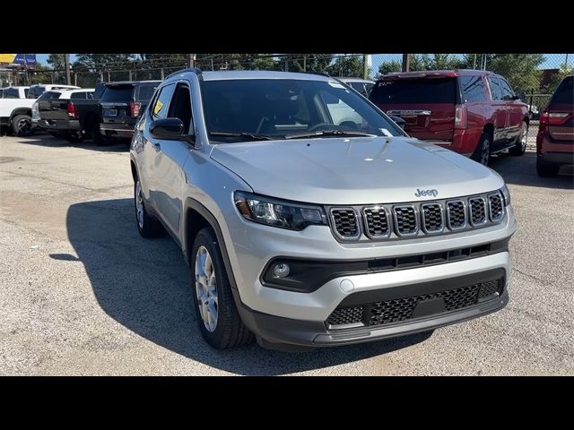 2024 Jeep Compass Latitude Lux