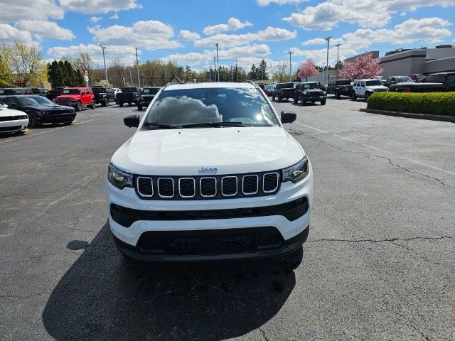 2024 Jeep Compass Latitude Lux