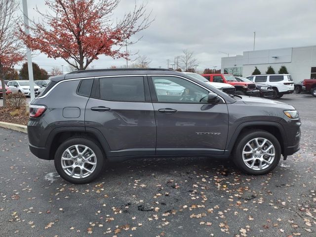 2024 Jeep Compass Latitude Lux