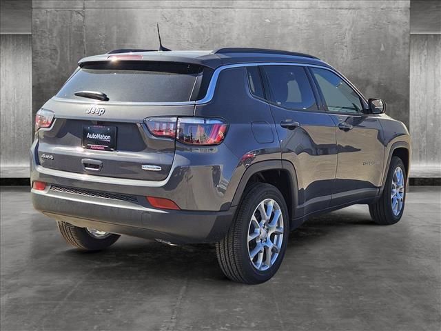 2024 Jeep Compass Latitude Lux