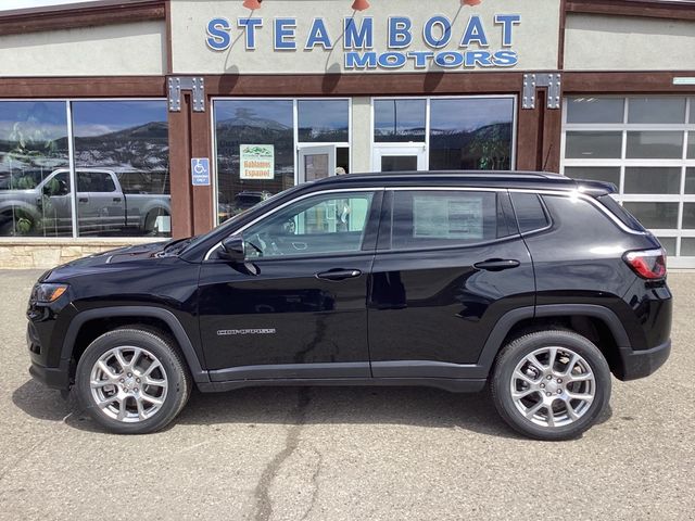 2024 Jeep Compass Latitude Lux