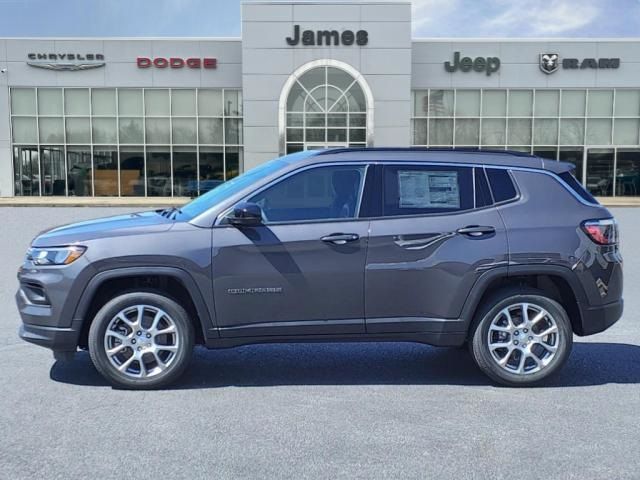 2024 Jeep Compass Latitude Lux