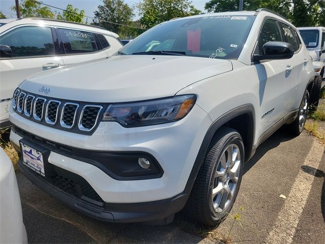 2024 Jeep Compass Latitude Lux