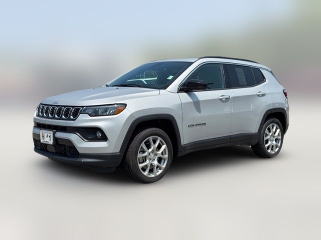 2024 Jeep Compass Latitude Lux