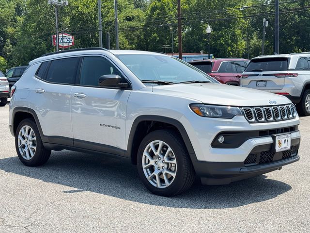 2024 Jeep Compass Latitude Lux