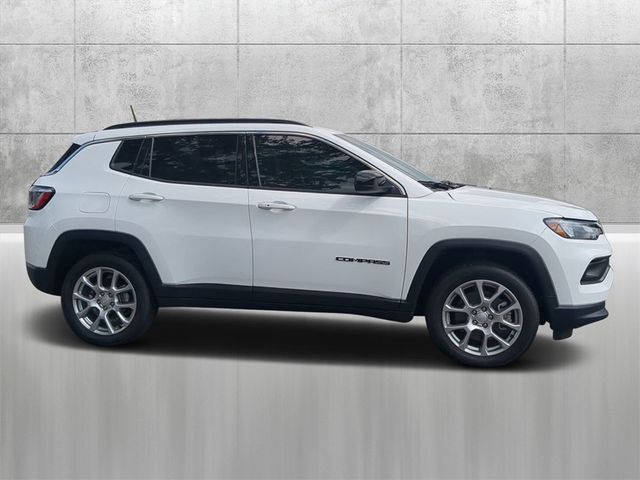 2024 Jeep Compass Latitude Lux