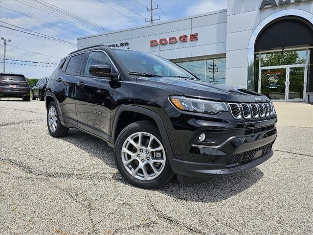 2024 Jeep Compass Latitude Lux