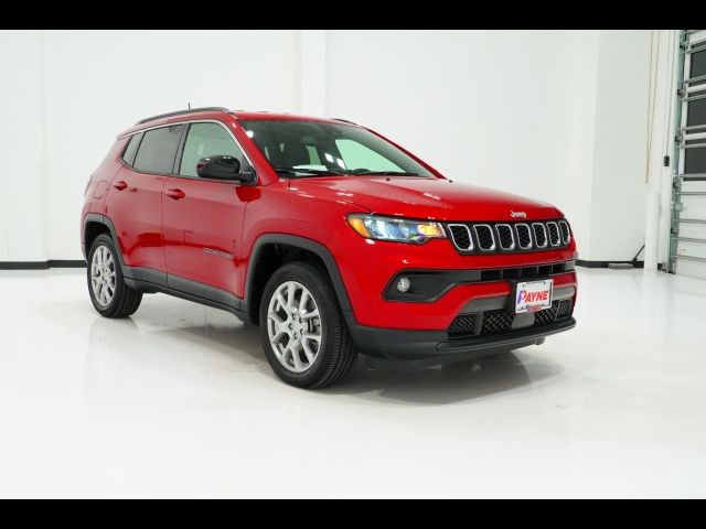 2024 Jeep Compass Latitude Lux