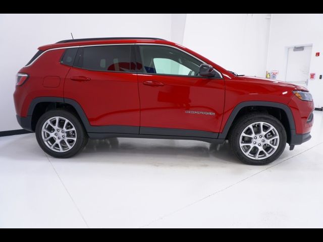 2024 Jeep Compass Latitude Lux