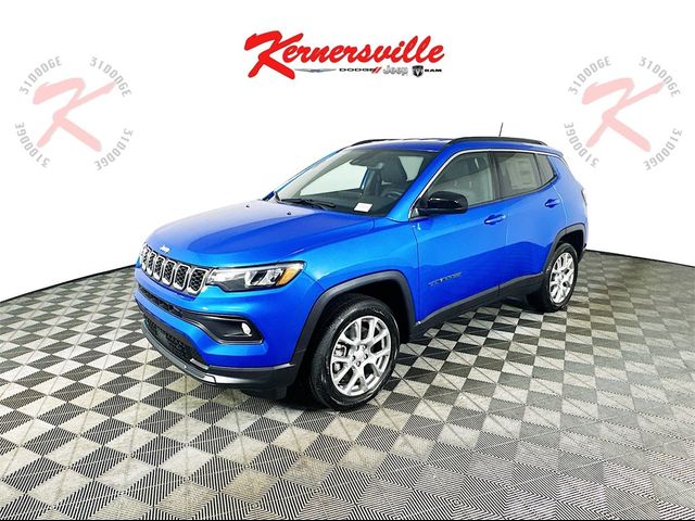 2024 Jeep Compass Latitude Lux