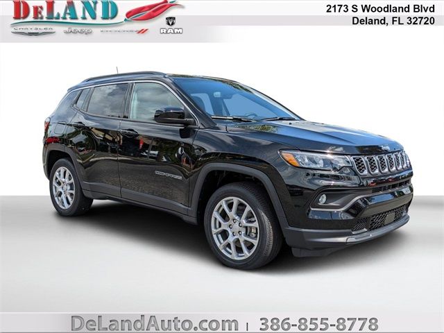 2024 Jeep Compass Latitude Lux